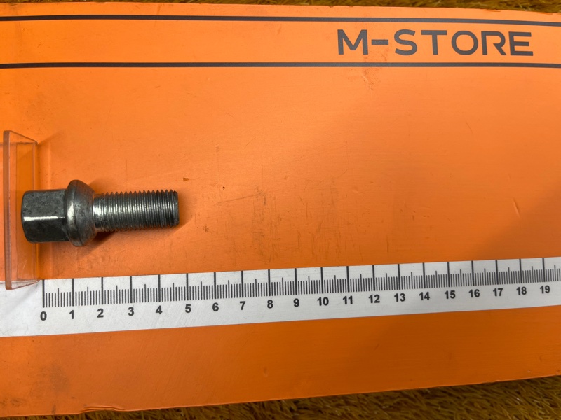 болт колесный, 2000 рублей, Красноярск