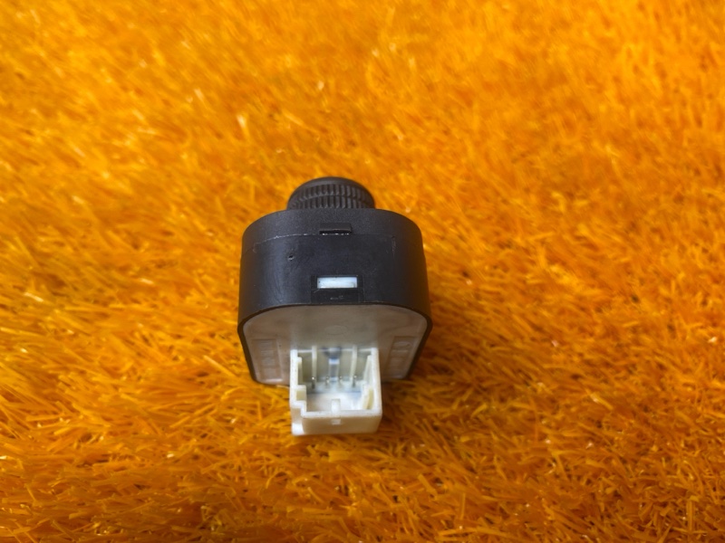 Кнопка регулировки зеркал, 500 рублей, Красноярск