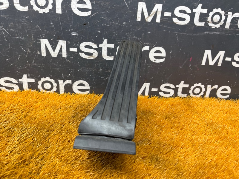 педаль газа, 1000 рублей, Красноярск