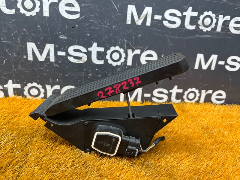 педаль газа, 1000 рублей, Красноярск