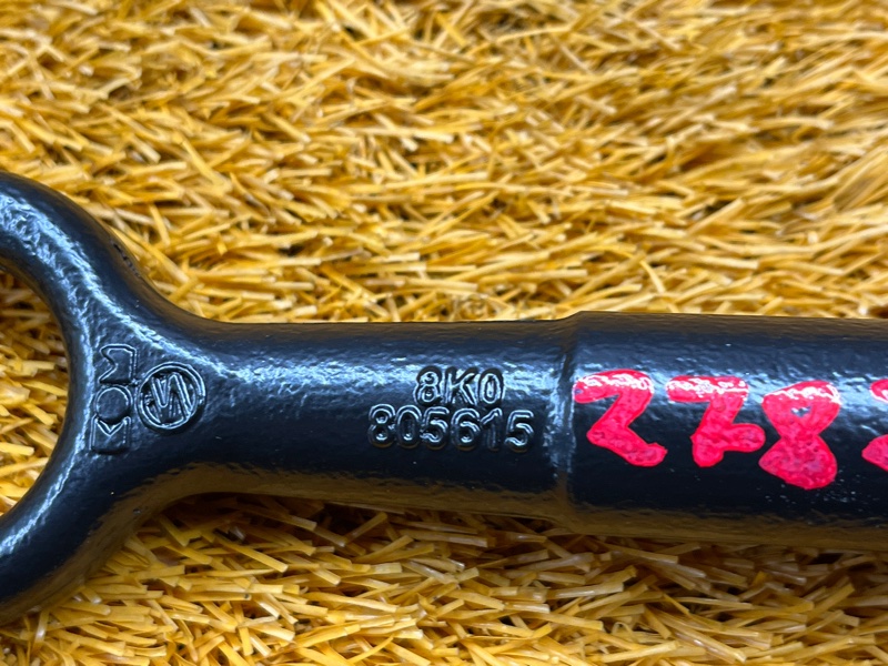 Крюк буксировочный, 1500 рублей, Красноярск