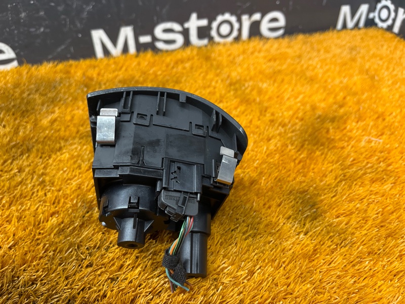 Переключатель света фар, 1000 рублей, Красноярск