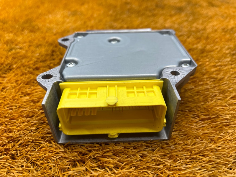 Блок управления Airbag, 2000 рублей, Красноярск