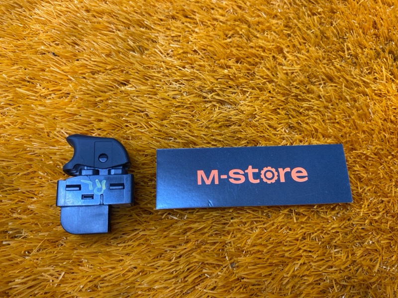 кнопка стеклоподъемника, 500 рублей, Красноярск