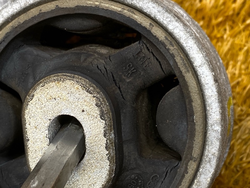 подушка редуктора, 900 рублей, Красноярск