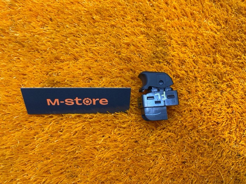 кнопка стеклоподъемника, 500 рублей, Красноярск