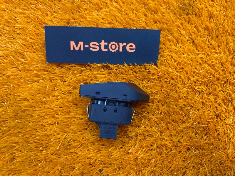 Кнопка центрального замка, 1000 рублей, Красноярск