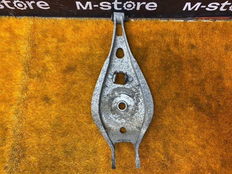 Рычаг подвески верхний, 500 рублей, Красноярск