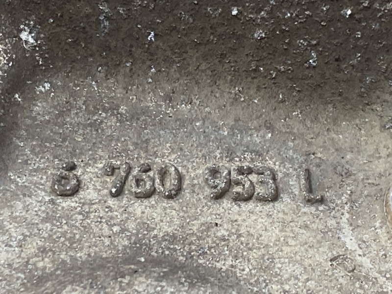 кулак поворотный, 1000 рублей, Красноярск