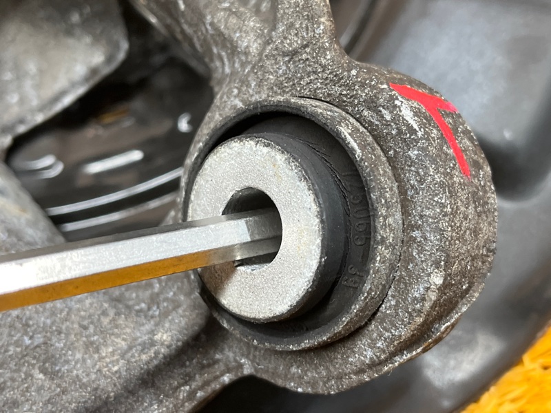 кулак поворотный, 500 рублей, Красноярск