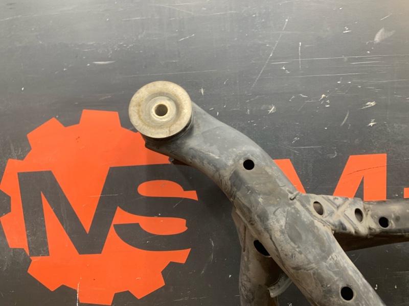 Балка поперечная (подрамник), 5000 рублей, Красноярск