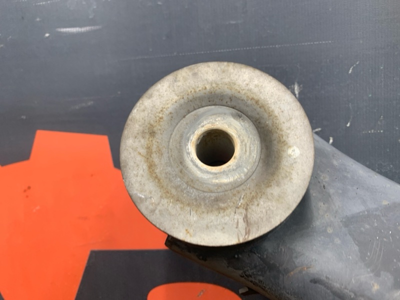 Балка поперечная (подрамник), 5000 рублей, Красноярск