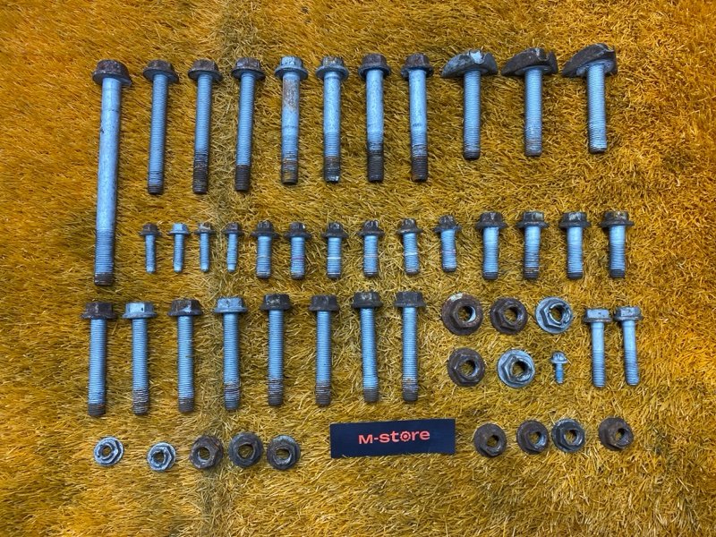 Болты и гайки задней подвески, 700 рублей, Красноярск