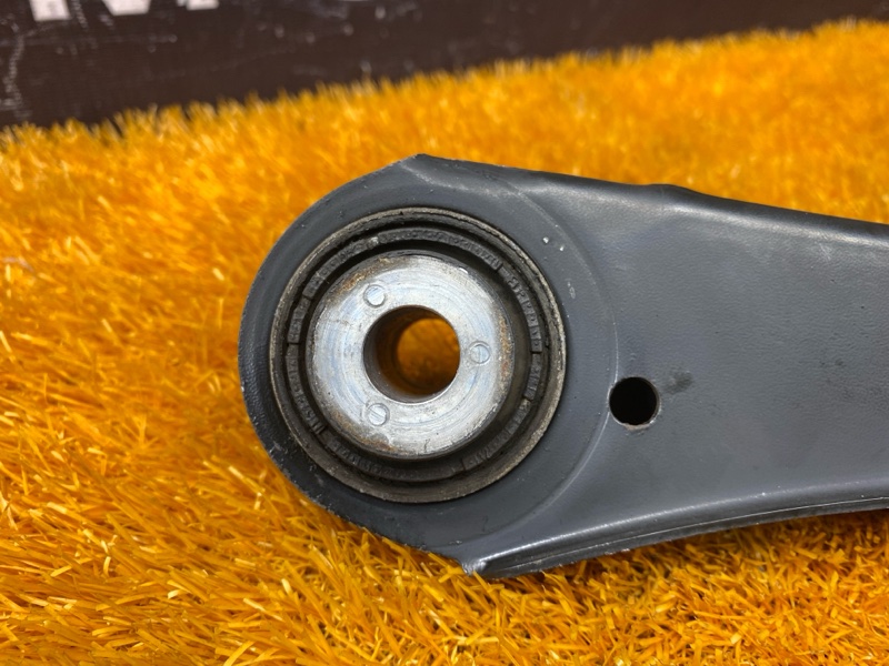 Рычаг подвески верхний, 1000 рублей, Красноярск