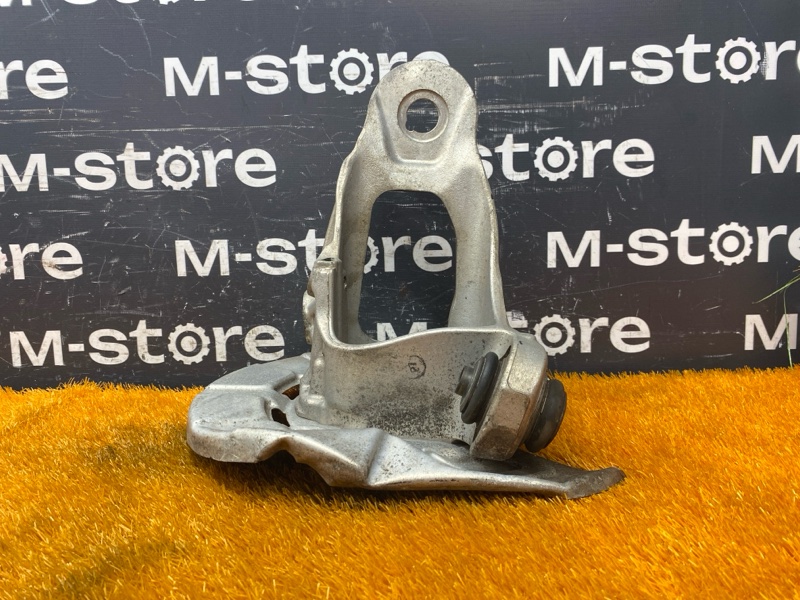 кулак поворотный, 1000 рублей, Красноярск