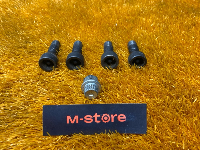 болт колесный(секретка), 2000 рублей, Красноярск