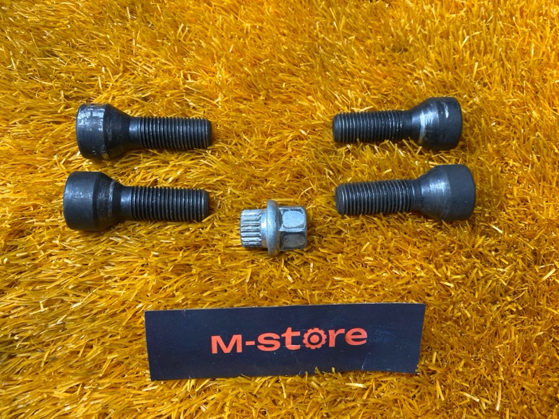 болт колесный(секретка), 2000 рублей, Красноярск