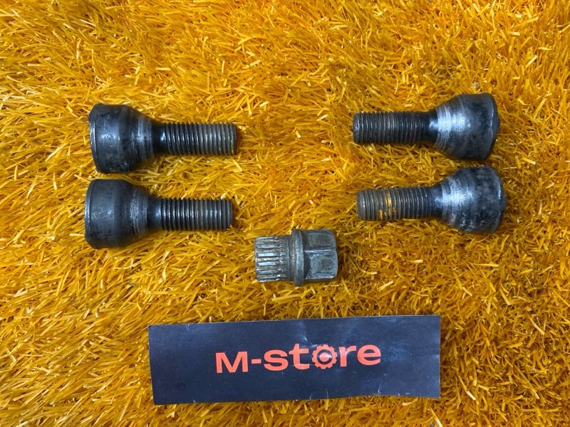 болт колесный(секретка), 2000 рублей, Красноярск