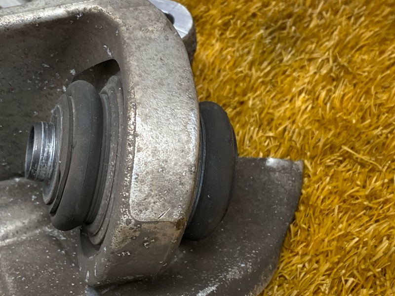 кулак поворотный, 1000 рублей, Красноярск