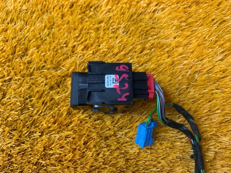 Кнопка стояночного тормоза, 2000 рублей, Красноярск