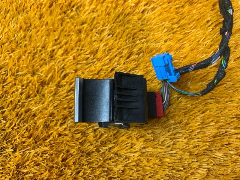 Кнопка стояночного тормоза, 2000 рублей, Красноярск