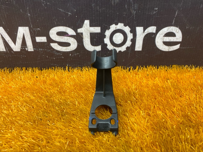 Кронштейн форсунки омывателя фары, 1500 рублей, Красноярск