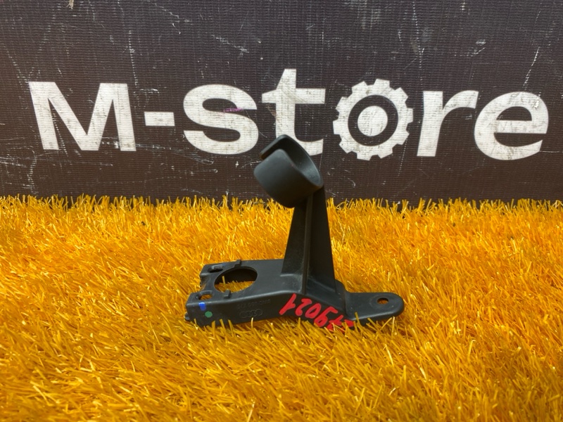 Кронштейн форсунки омывателя фары, 1500 рублей, Красноярск