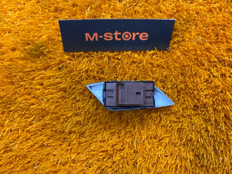 Кнопка центрального замка, 1000 рублей, Красноярск