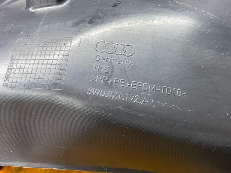 подкрылок, 8500 рублей, Красноярск