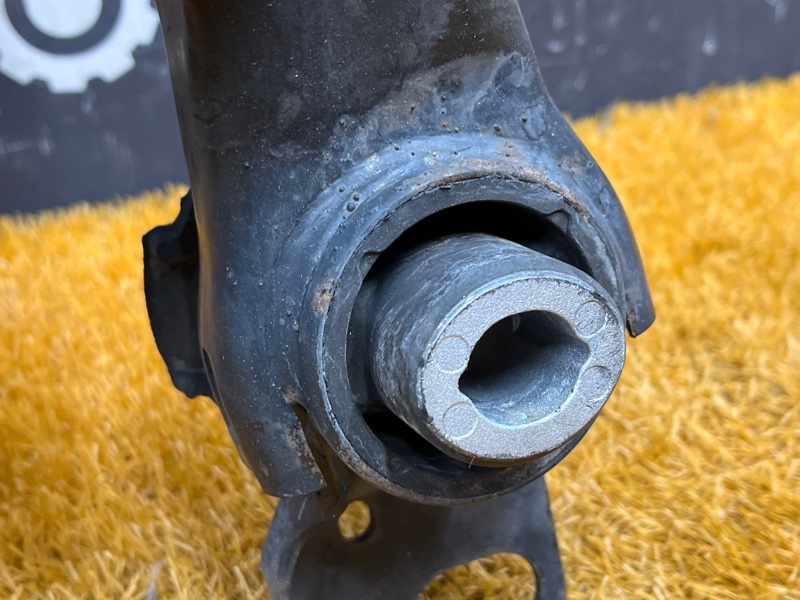 Балка поперечная (подрамник), 8000 рублей, Красноярск