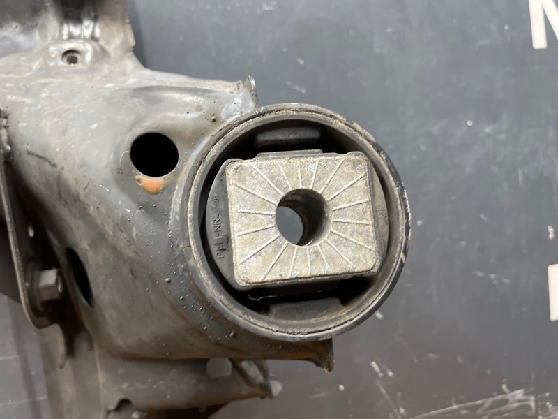 Балка поперечная (подрамник), 6000 рублей, Красноярск