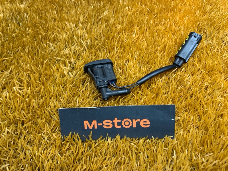 Форсунка омывателя фары, 1000 рублей, Красноярск