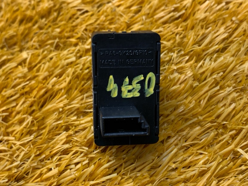 кнопка стеклоподъемника, 500 рублей, Красноярск