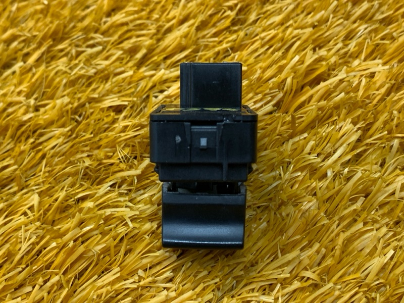 кнопка стеклоподъемника, 500 рублей, Красноярск