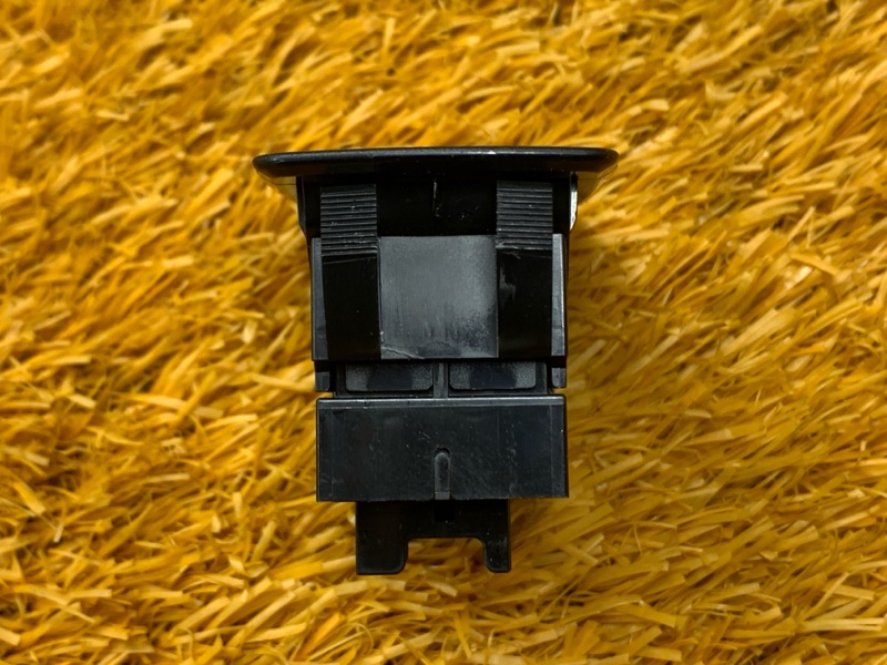 кнопка стеклоподъемника, 200 рублей, Красноярск