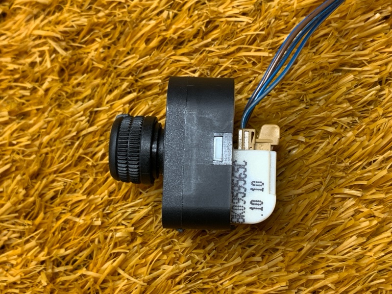 Кнопка регулировки зеркал, 500 рублей, Красноярск