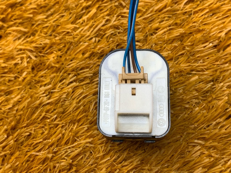 Кнопка регулировки зеркал, 500 рублей, Красноярск