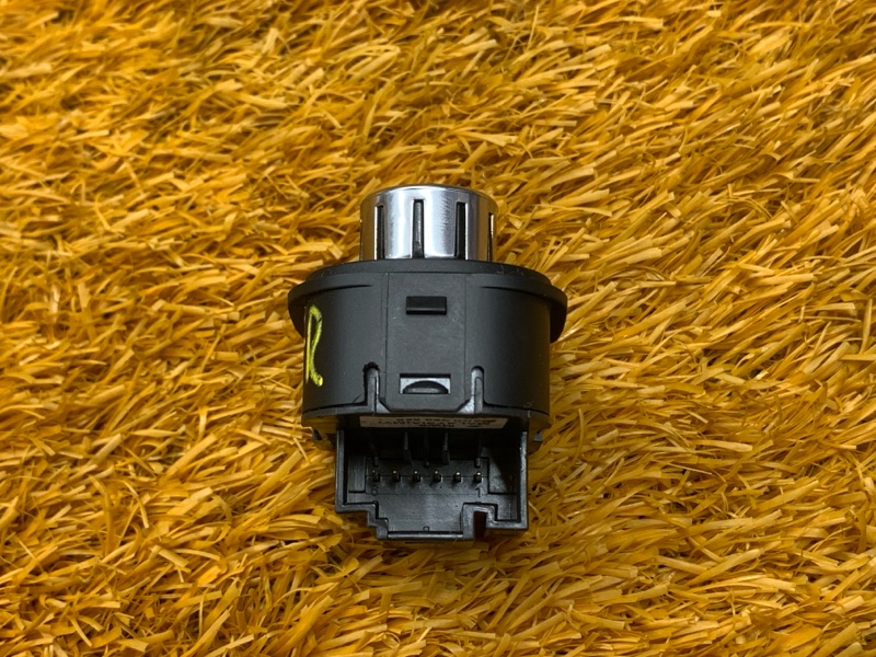 Кнопка регулировки зеркал, 1000 рублей, Красноярск