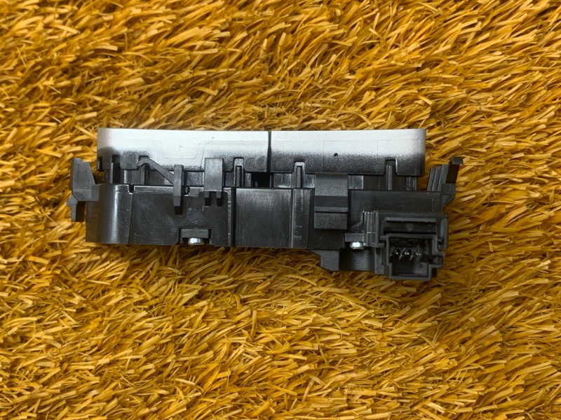 Кнопка подогрева сидений, 800 рублей, Красноярск