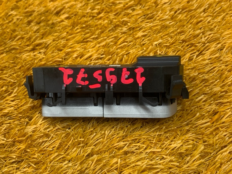 Кнопка подогрева сидений, 800 рублей, Красноярск