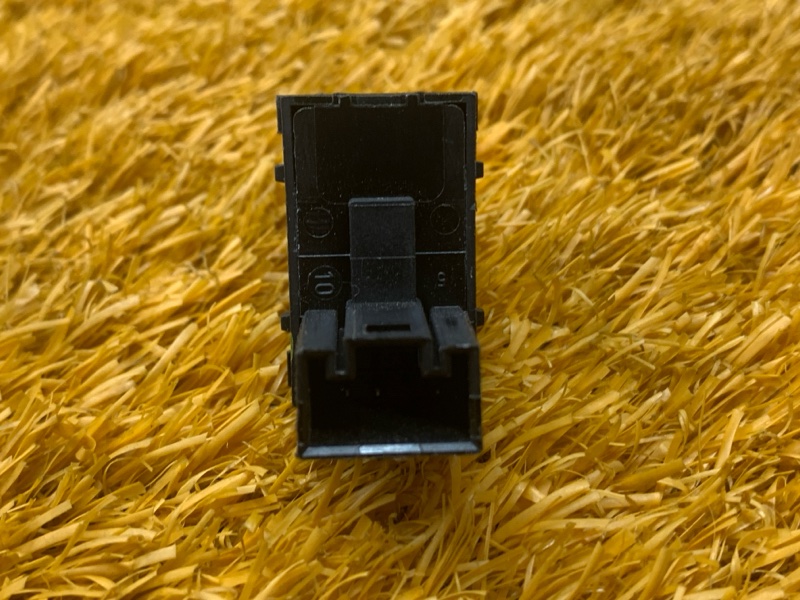 кнопка стеклоподъемника, 500 рублей, Красноярск