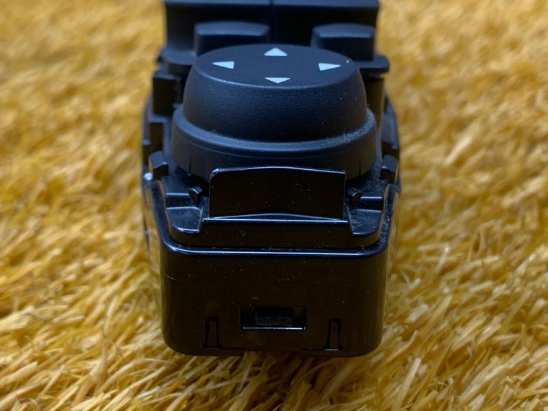 Блок управления стеклоподъемниками, 2000 рублей, Красноярск