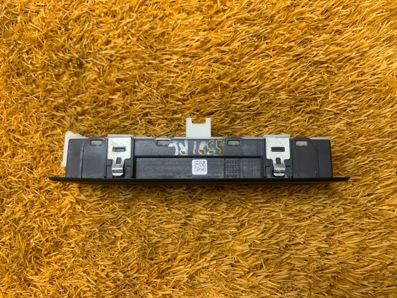 кнопка памяти сидений, 1500 рублей, Красноярск