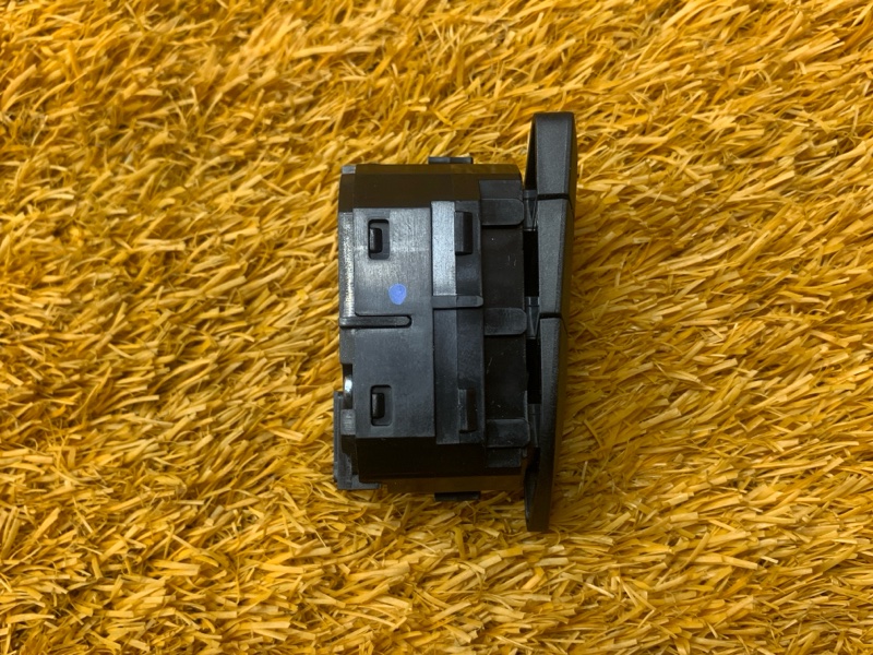 кнопка памяти сидений, 1200 рублей, Красноярск