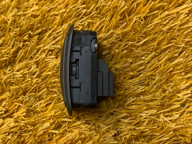 Кнопка открывания багажника, 500 рублей, Красноярск