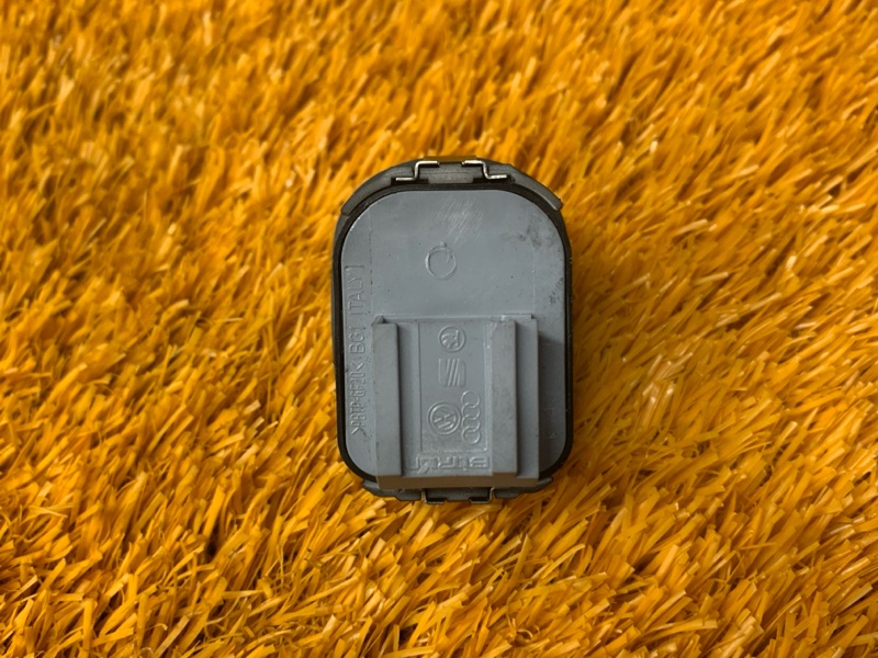 Кнопка регулировки зеркал, 500 рублей, Красноярск