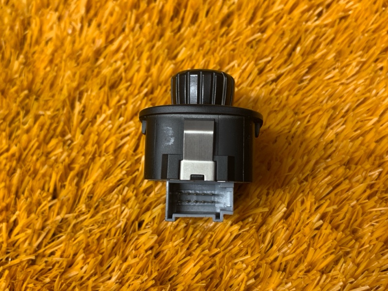 Кнопка регулировки зеркал, 500 рублей, Красноярск