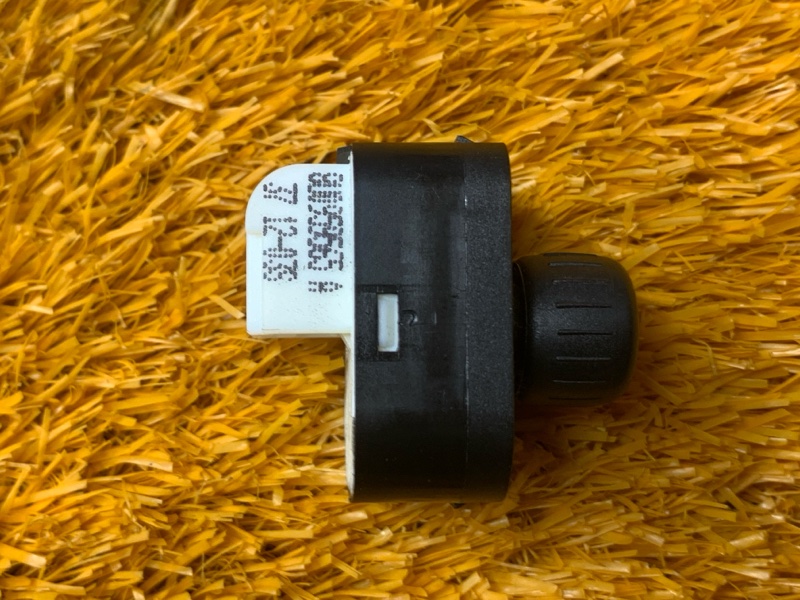 Кнопка регулировки зеркал, 700 рублей, Красноярск