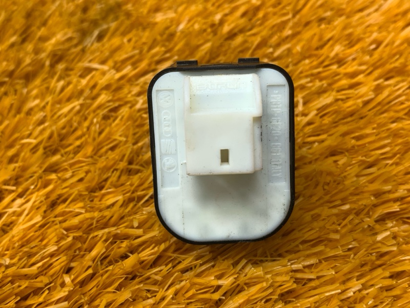 Кнопка регулировки зеркал, 700 рублей, Красноярск