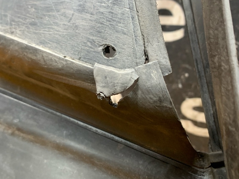 подкрылок, 1300 рублей, Красноярск